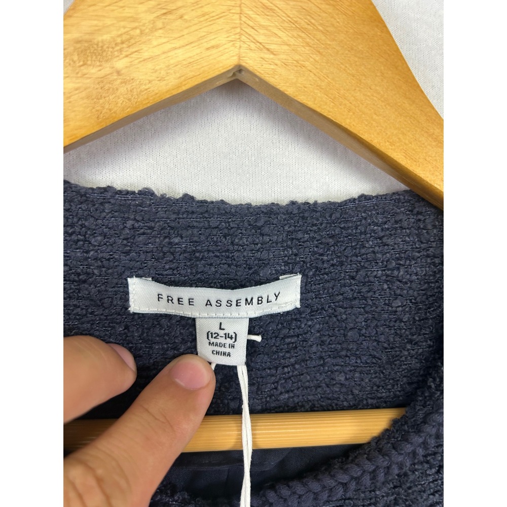 Old Money Free Assembly Womens L Navy Boucle Crew Neck Gold Button Crop Jacket - Picture 3 of 12